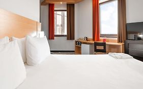 Отель Ibis Astana